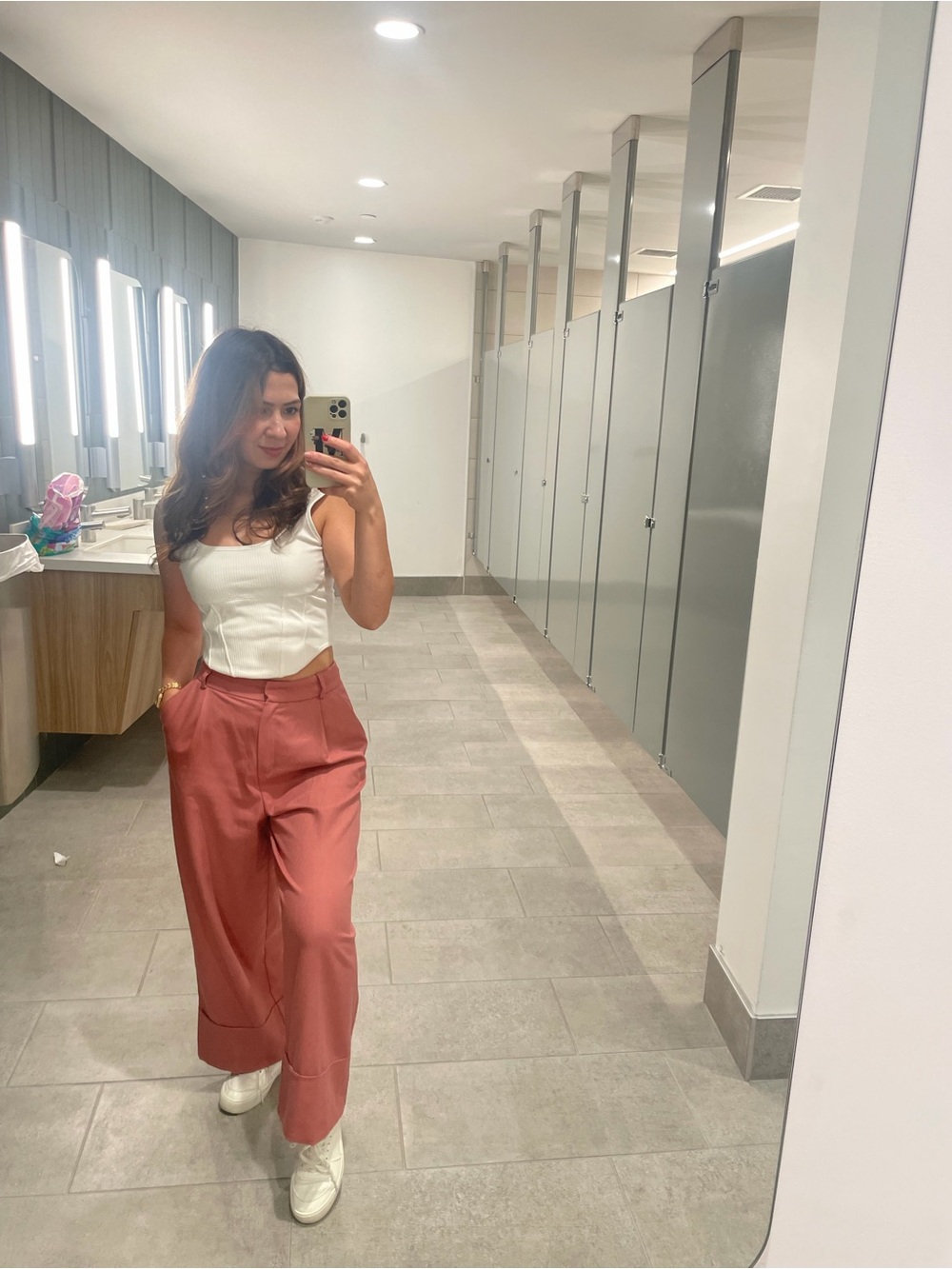 High-Rise Wide-Leg Pants in Brick